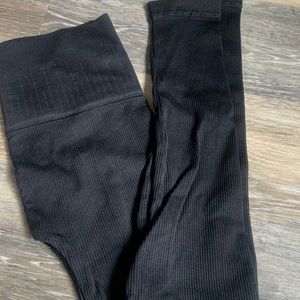 Lele Active/ Lele Boutique Dunes leggings
